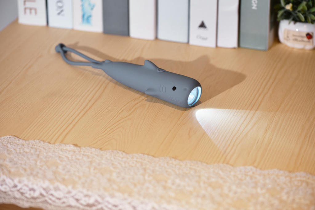 Zaklamp Shark foto 3
