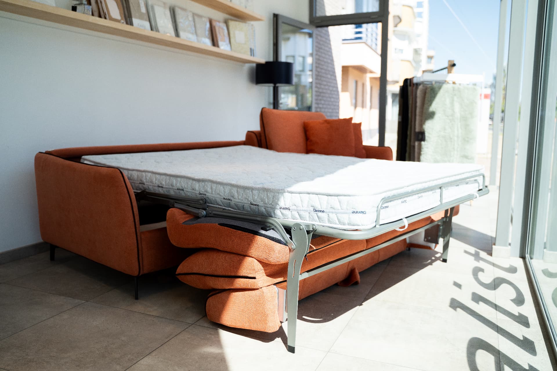 Volvera bedzetel opengeklapt als bed